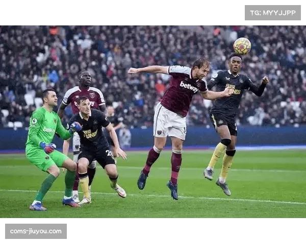 富勒姆主场对阵西汉姆联 双方阵容齐整度决定中场控制 富勒姆主场对阵西汉姆联 双方阵容齐整度决定中场控制